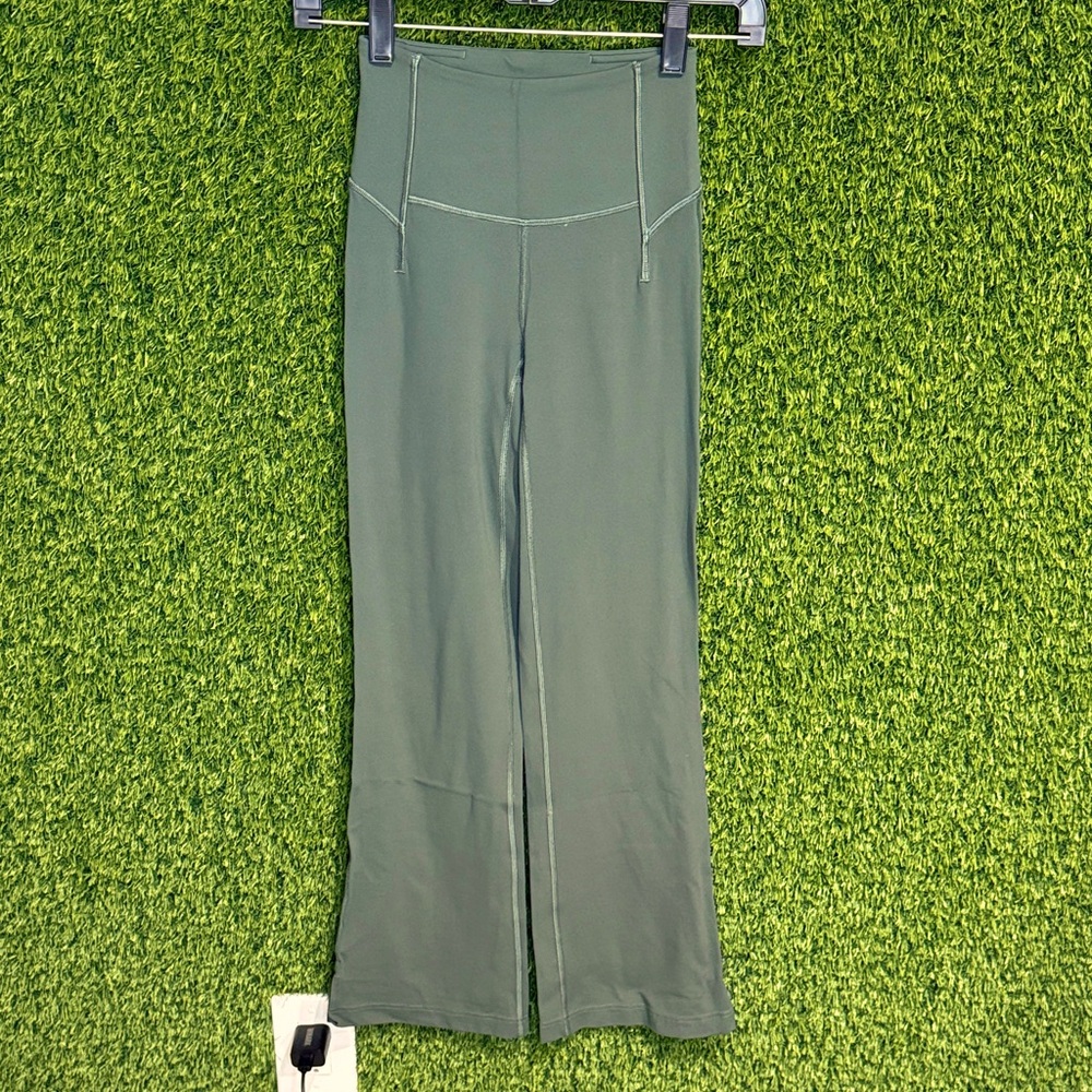 Lululemon Groove Super-High-Rise Split-Hem Flare Nulu Leggings Smoked Spruce 0